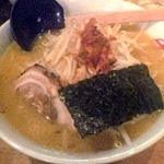 「味噌とんこつラーメン」@九十九とんこつラーメン 恵比寿本店の写真