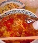 「酢辣湯麺+チャーハンセット+餃子」@中国ラーメン 揚州商人 新橋店の写真