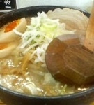 「玉子らーめん(しょうゆ　背あぶらニ)」@チャッチャ系らーめん もん吉 伊勢崎支店の写真