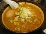 「味噌ラーメン900+味玉100」@すみれ 池袋店の写真
