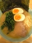 「ラーメン+味玉」@洞くつ家の写真