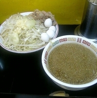 「冷つけ麺+うずらの玉子+ニンニク増し」@ラーメン二郎 高田馬場店の写真