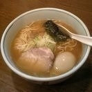 「醤油らーめん+煮玉子」@麺や 阿闍梨 市川店の写真