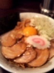 「油チャーシュー+生卵」@らーめん専門店ぶぶか 市川シャポー店の写真