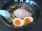 「やみつきラーメン+味付たまご」@東麺房 山室店の写真