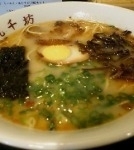 「らーめん(カタめ)+焼き飯」@熊本ラーメン 九千坊の写真