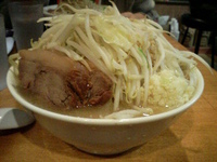 「小ラーメン （ヤサイニンニクカラメ）」@ラーメン二郎 八王子野猿街道店2の写真