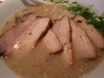 「肉入りばりきめん　麺バリカタ　アブラ極多目(3倍仕様)」@八番山 博多ラーメン ばりきや 伊勢崎店の写真