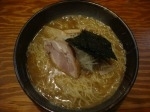 「らーめん（麺少なめ）700円」@ラーメン専科 大岡山 しま坂の写真