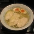 「とりそば＋味付玉子」@らーめん 屋台屋の写真