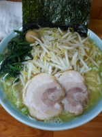 「塩豚骨 中盛 普通/柔目/多目」@横浜ラーメン 湘家 前橋店の写真