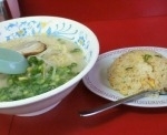 「ラーメン半チャーハンセット」@博多龍龍軒 水道橋店の写真