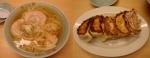 「ラーメン+餃子」@おぐら屋の写真