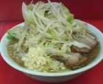 「ラーメン（ヤサイニンニク）￥650」@ラーメン二郎 神田神保町店の写真