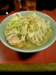 「小ラーメン（野菜・ニンニク・カラメ）」@ラーメン二郎 歌舞伎町店の写真