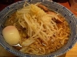 「ラーメン+温泉タマゴ 【野菜少な目・にんにく少し】」@麺香房 暖々の写真
