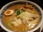 「特撰わんたん麺+麺半玉増」@麺屋麦亭 神保町店の写真