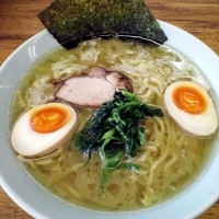 「ラーメン（醤油）大盛り・味玉トッピング（800円）」@横浜ラーメン高崎家の写真