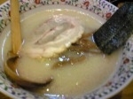「笑丸ラーメン+半ライス」@とんこつらーめん 笑丸の写真