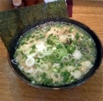 「ねぎらーめん まる + 替玉」@博多ラーメン 高菜の写真
