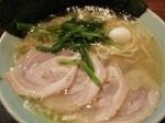 「チャーシューメン アブラ多目 ￥800」@横浜らーめん 壱八家 本厚木店の写真