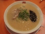 「こってり長浜とんこつラーメン」@博多餃子房 長浜食堂の写真