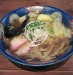 「特製ワンタン麺・黒」@八雲の写真