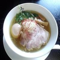 「らーめん（全粒粉・味玉サービス 650円）」@麺処 みどりの写真