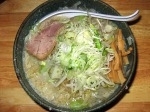 「ラーメン（太麺）背油・もやし入り、しょうゆ味」@麺家 はっかいの写真
