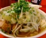 「ラーメン豚（2枚）入り（ニンニク少し、ヤサイ、ネギ）」@ちばからの写真