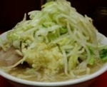 「小豚（野菜・にんにく）」@ラーメン二郎 ひばりヶ丘駅前店の写真