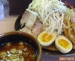 「豚入つけ麺 950円」@赤道の写真