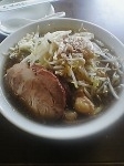 「ぶた入りラーメン 野菜多め・アブラ多め 650円」@にかいやの写真