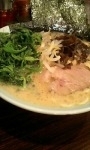 「ラーメン （並 麺固め）+ホウレン草」@横浜ラーメン 増田家の写真