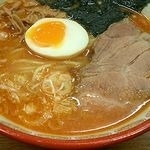 「オロチョン味噌らーめん（並辛）」@和風ラーメン シャリの写真