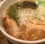 「濃厚豚骨和風醤油ラーメン（並）」@めん屋 いなば‏ 御徒町店の写真