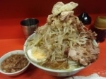 「ブタ入りラーメン+ゆで卵+麺200g増し（ヤサイマシマシニンニク」@ラーメン富士丸 神谷本店の写真