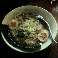 「自然洞ラーメン白（普通盛）+味玉子」@自然洞 麺舗の写真