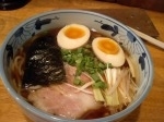 「魚こく醤油ラーメン+味玉」@ラーメン天天の写真
