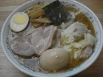 「ワンタンメン中盛+煮玉子」@麺屋ごとうの写真