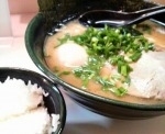 「ラーメン￥600+味玉（ランチサービス）+半らいす（ランチサービ」@らーめん 司の写真