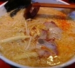 「鬼ラーメン+大盛+もやし+ライス」@ラーメン屋 まんぷくの写真