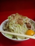 「汁なし小ブタ（ヤサイ・アブラ・魚粉）+生卵」@ラーメン二郎 環七一之江店の写真