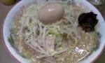 「ラーメン 730円 大盛 120円 味つけ玉子 100円 野菜多」@ら〜めん ぽっぽっ屋 本店の写真