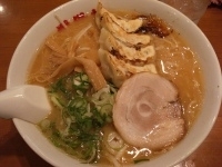 「味噌餃子ラーメン」@游亀亭の写真
