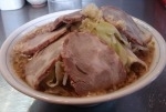 「らーめん（野菜、ニンニク、脂）+豚（ちゃーしゅー）」@らーめん大 本郷店の写真
