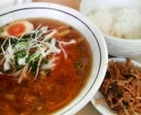 「坦々めん¥950+ライス(ランチサービス)+もやしピリ辛(サービ」@らーめん しゃんはいの写真