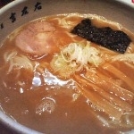 「らーめん大盛り （730円）」@麺屋吉左右の写真