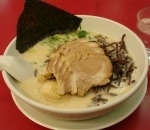 「チャーシューメン+ゆでたまご+無料券の替玉」@博多天神 新宿西口店の写真