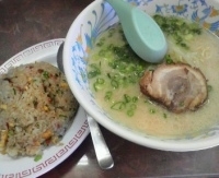 「半チャーハンセット（硬め）￥750」@博多龍龍軒 水道橋店の写真